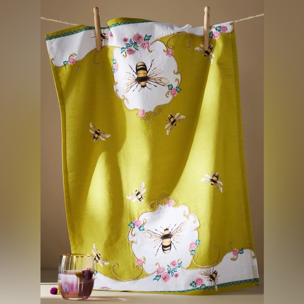 Anthropologie Lou Rota Queen Bee Dish Towel